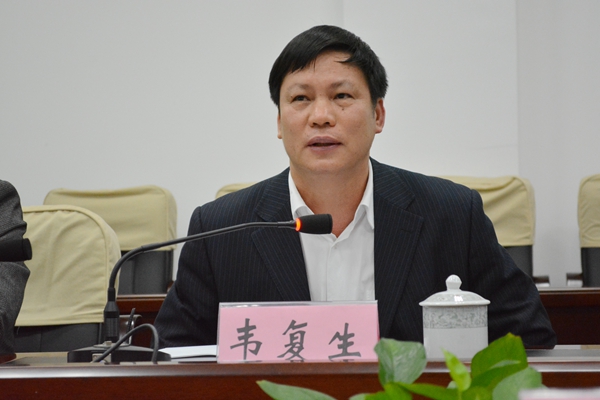 自治区教育厅专家组到我校检查硕士专业学位授予单位立项建设情况